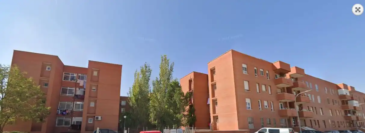 Flat for sale in Zona Entrada - Gasolineras