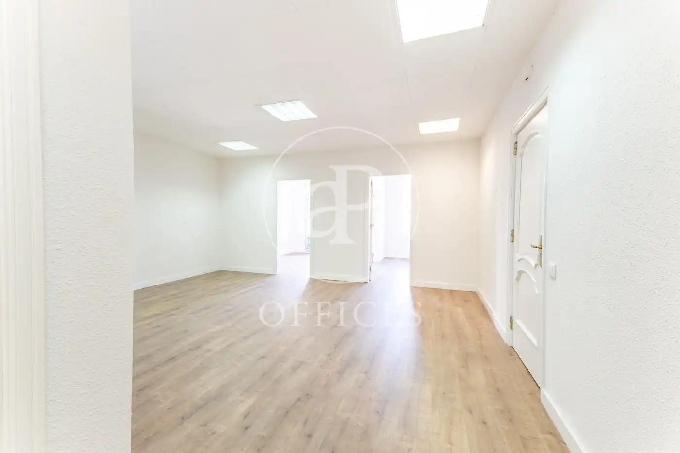 Oficina de alquiler en C. de Pelai, El Raval, Ciutat Vella