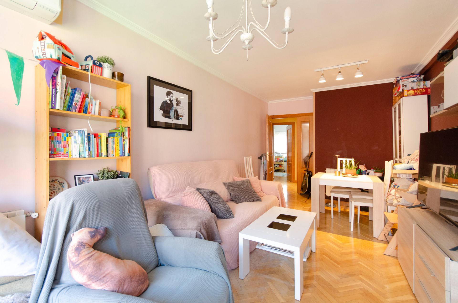 Living room of Flat for sale in  Madrid Capital  with Air Conditioner, Heating and Private garden