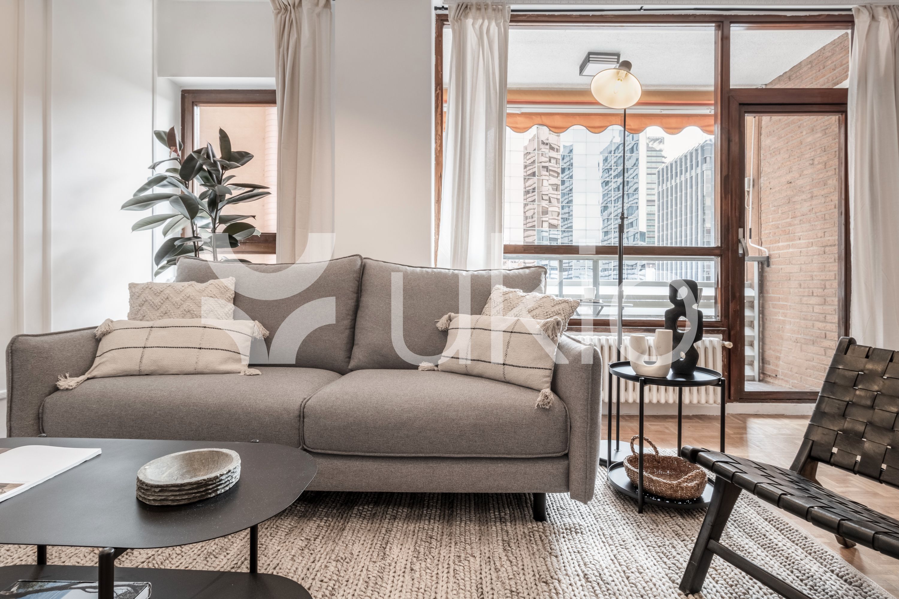 Living room of Apartment to rent in  Madrid Capital  with Air Conditioner, Heating and Furnished