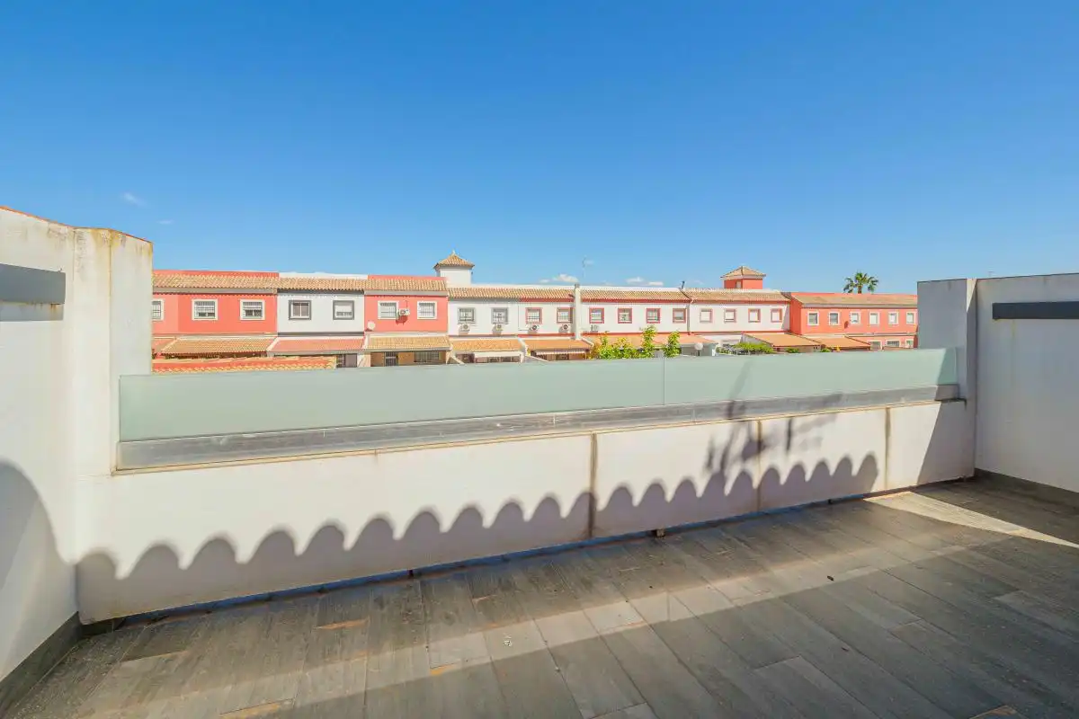 Terraza de Casa o chalet en venta en Huévar del Aljarafe con Aire acondicionado, Calefacción y Jardín privado