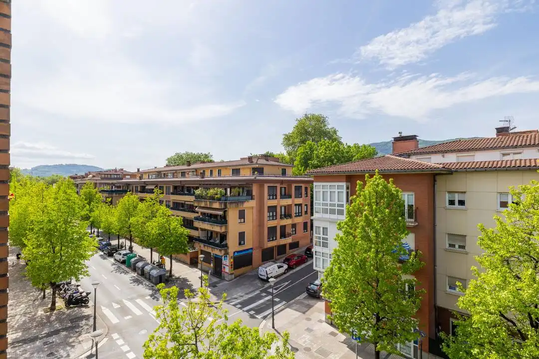 Außenansicht von Wohnung zum Verkauf in Irun  mit Heizung