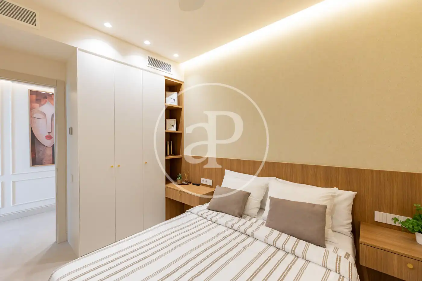 Bedroom of Flat for sale in Barcelona  with Air Conditioner, Heating and Furnished