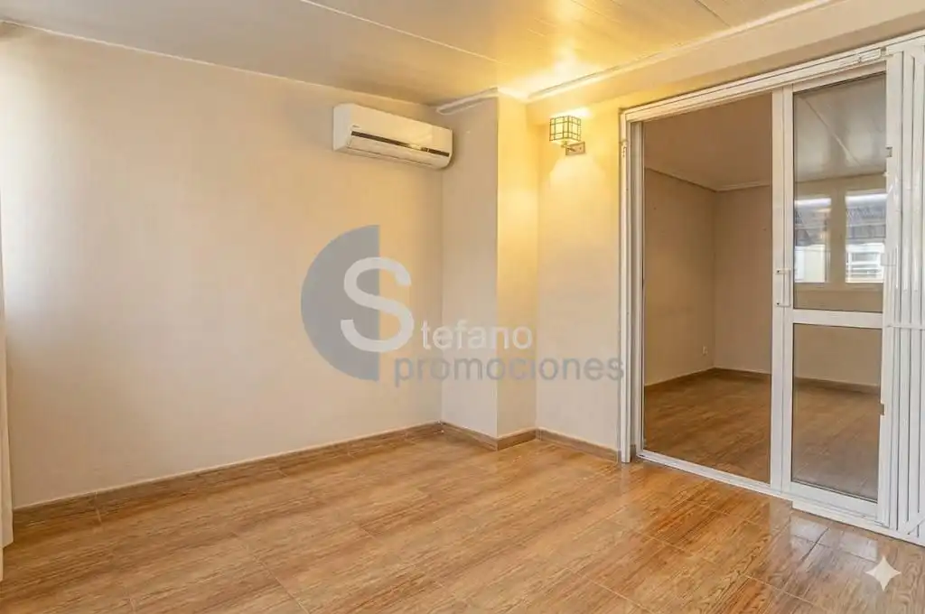 Dormitori de Casa adosada en venda en Málaga amb Aire condicionat, Terrassa i Traster
