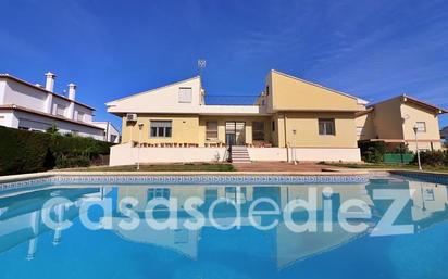 Swimming pool of House or chalet for sale in Oliva  with Air Conditioner, Terrace and Swimming Pool