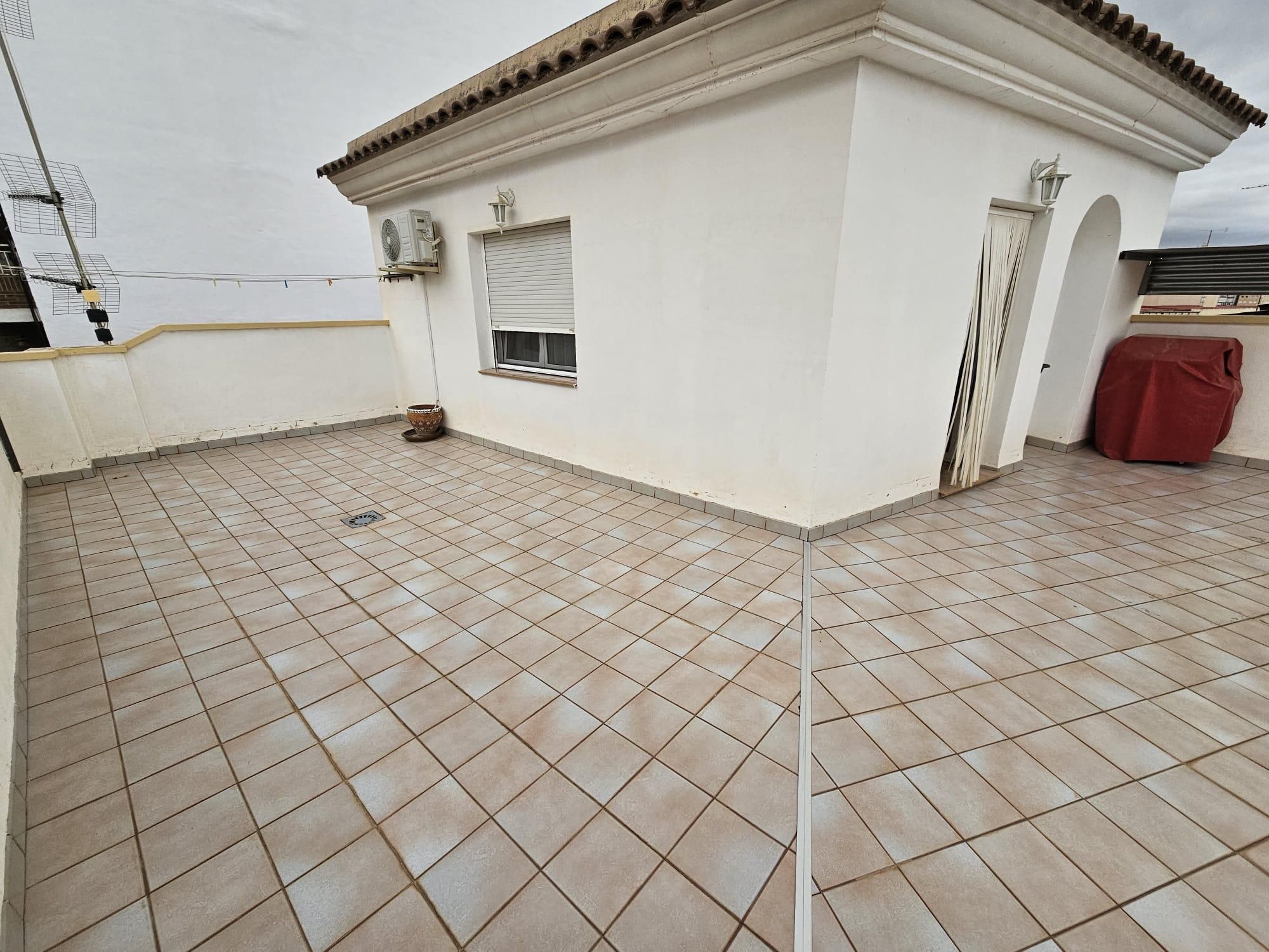 Terrace of Single-family semi-detached for sale in Elda  with Air Conditioner, Heating and Parquet flooring