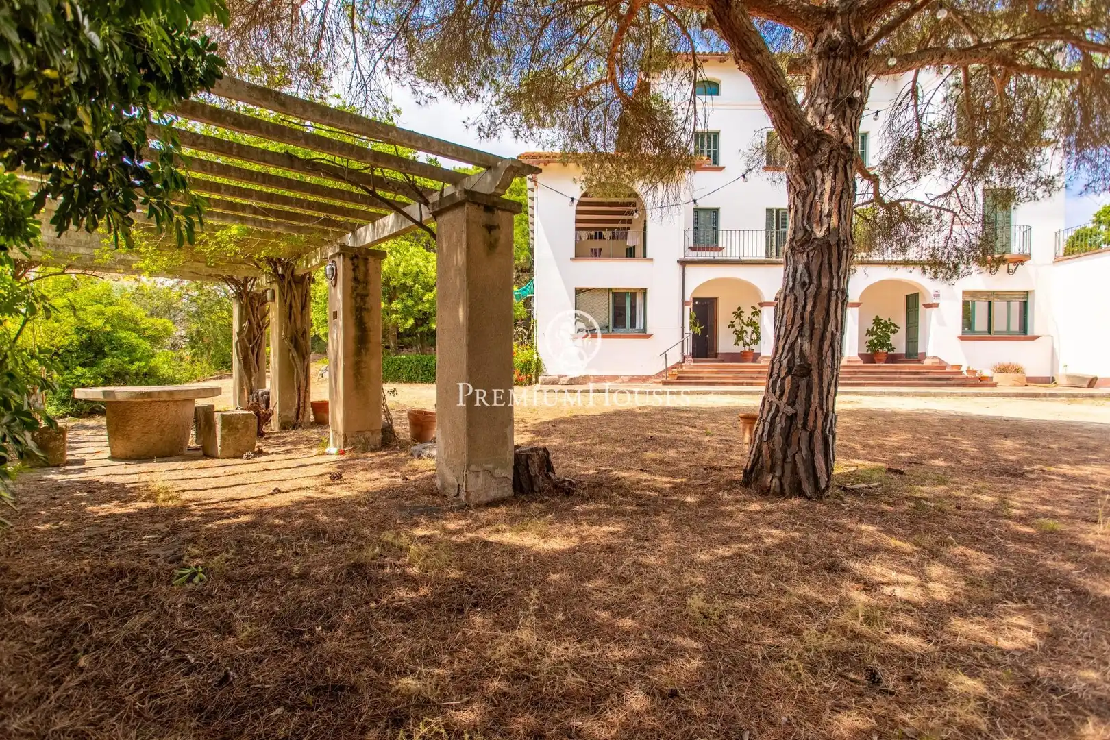 Jardí de Finca rústica en venda en Alella amb Calefacció, Jardí privat i Terrassa
