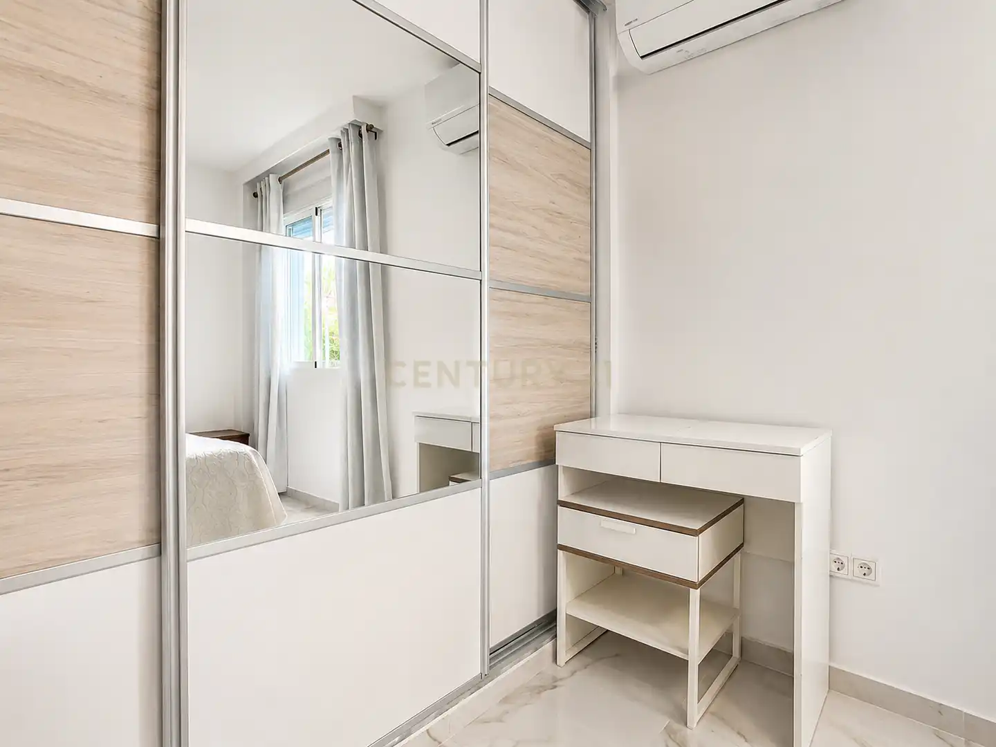 Apartamento con piscina en venta en Avenida las Palmeras, Benalmádena, Spain, imagen 19