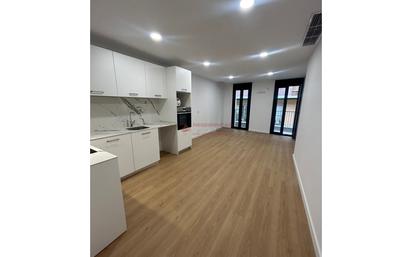 Flat for sale in  Barcelona Capital  with Air Conditioner