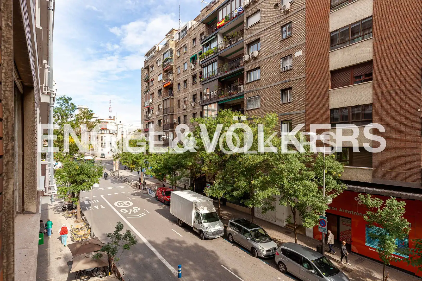 Vista exterior de Piso en venta en Madrid con Aire acondicionado, Calefacción y Parquet