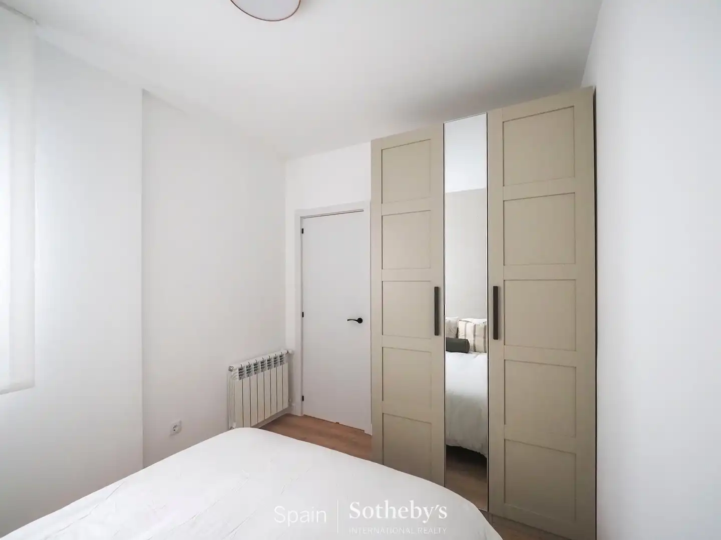 Dormitori de Apartament en venda en Madrid amb Aire condicionat i Calefacció