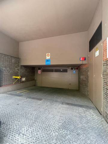 Garaje en Alquiler en El Baix Guinardó