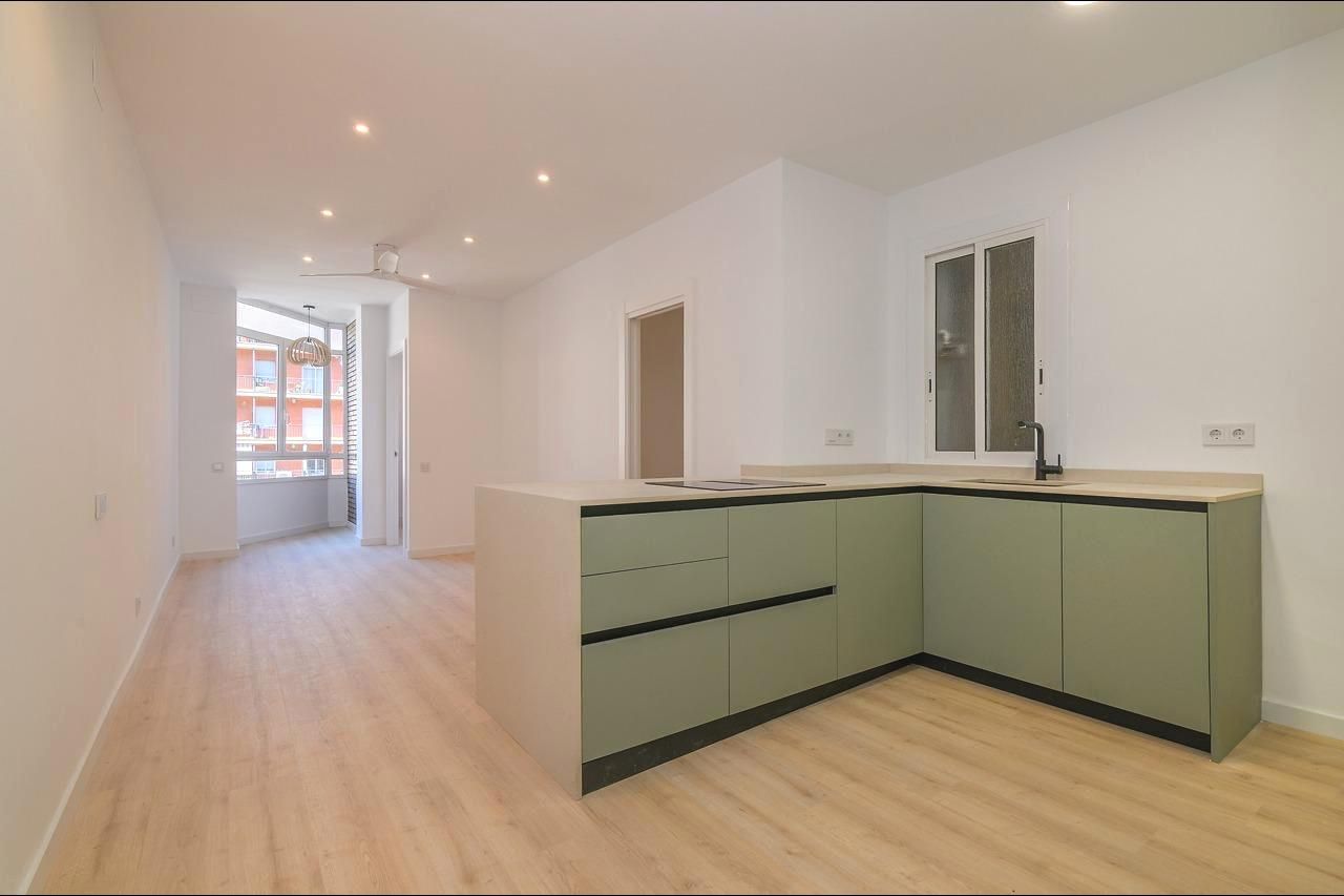 Flat for sale in GUINARDO, 24, El Baix Guinardó, Horta - Guinardó