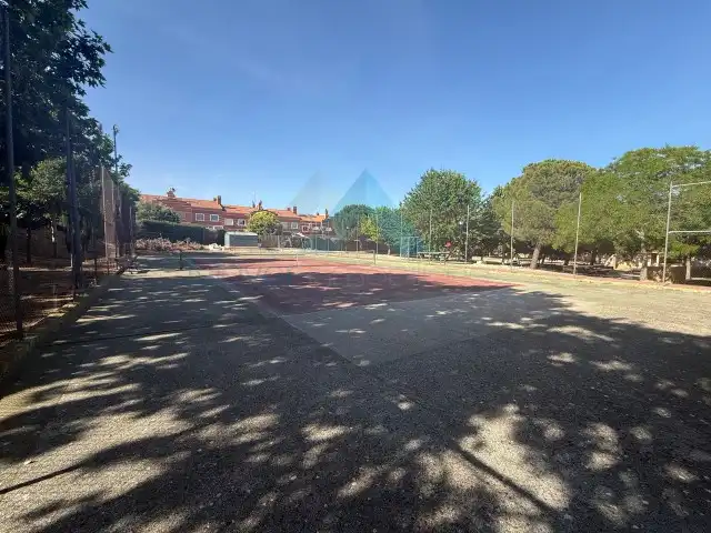Parking de Casa adosada de alquiler en Meco con Aire acondicionado, Calefacción y Parquet