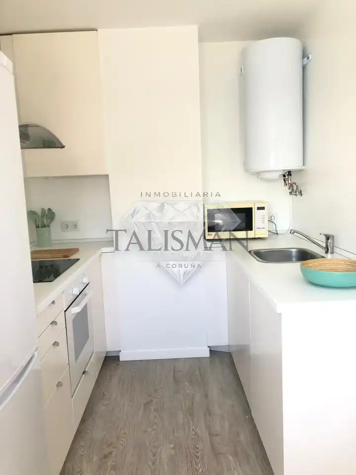 Cocina de Piso de alquiler en Nigrán con Terraza y Amueblado