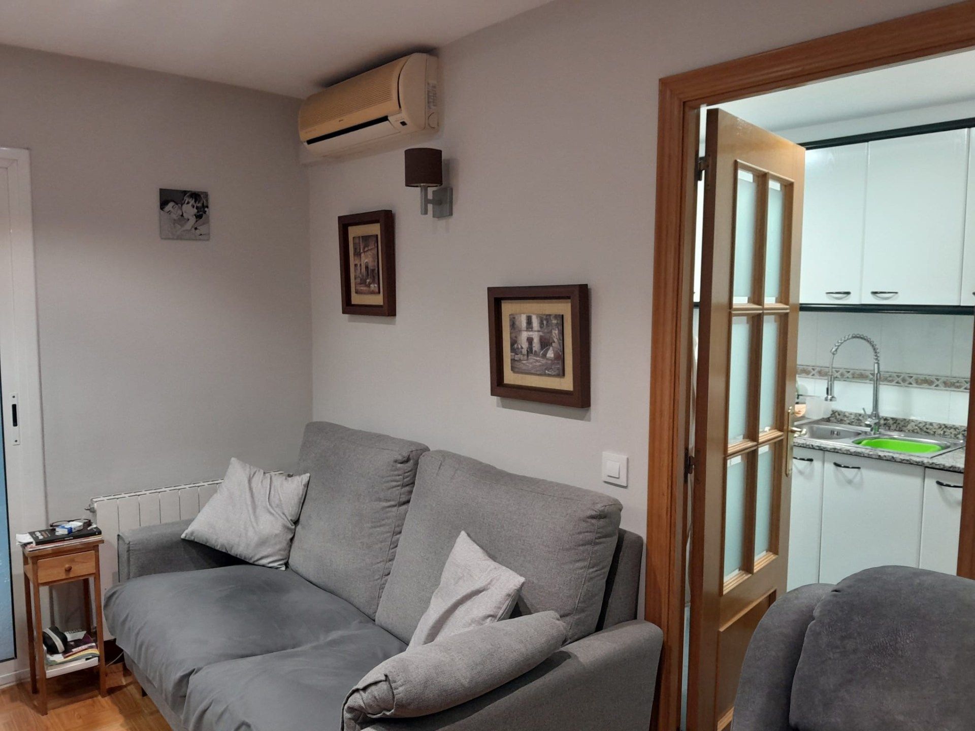 Living room of Flat for sale in Montcada i Reixac  with Air Conditioner, Heating and Furnished