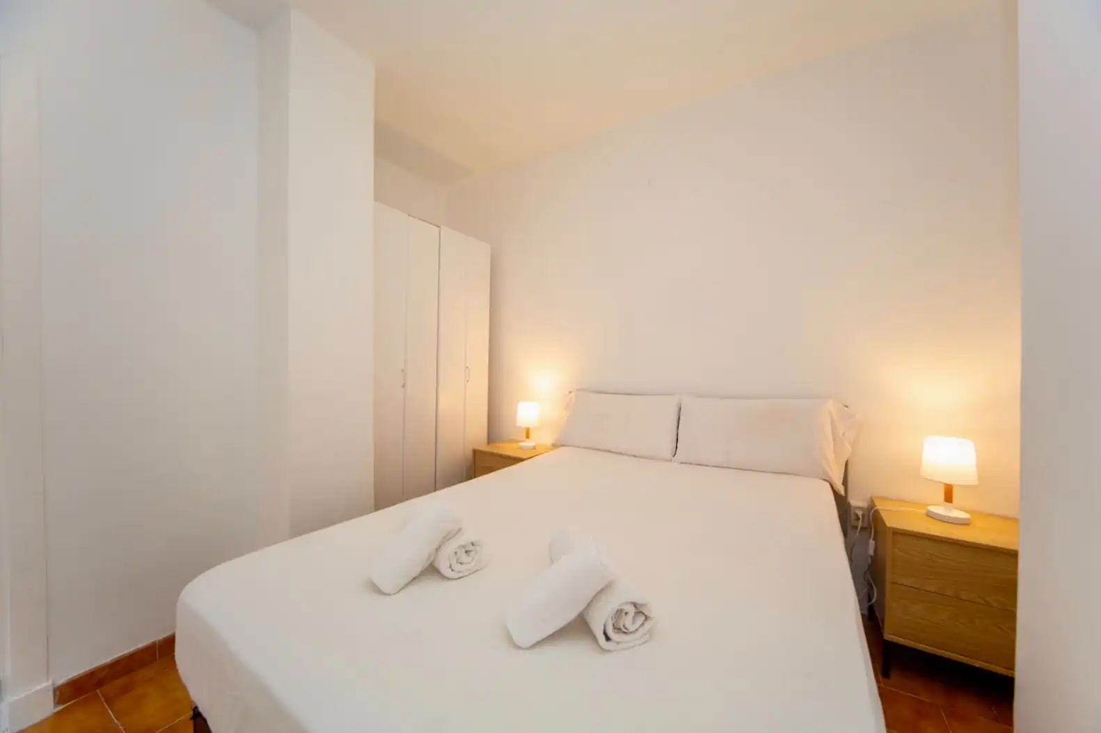 Dormitori de Apartament de lloguer en Granada amb Calefacció, Terrassa i Moblat