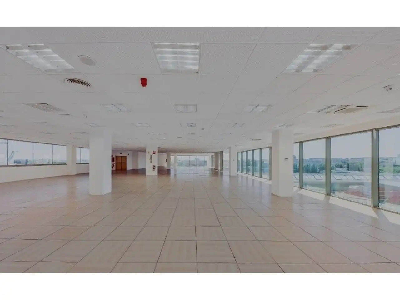 Büro zur Miete in Alcorcón mit Klimaanlage, Heizung und Alarm