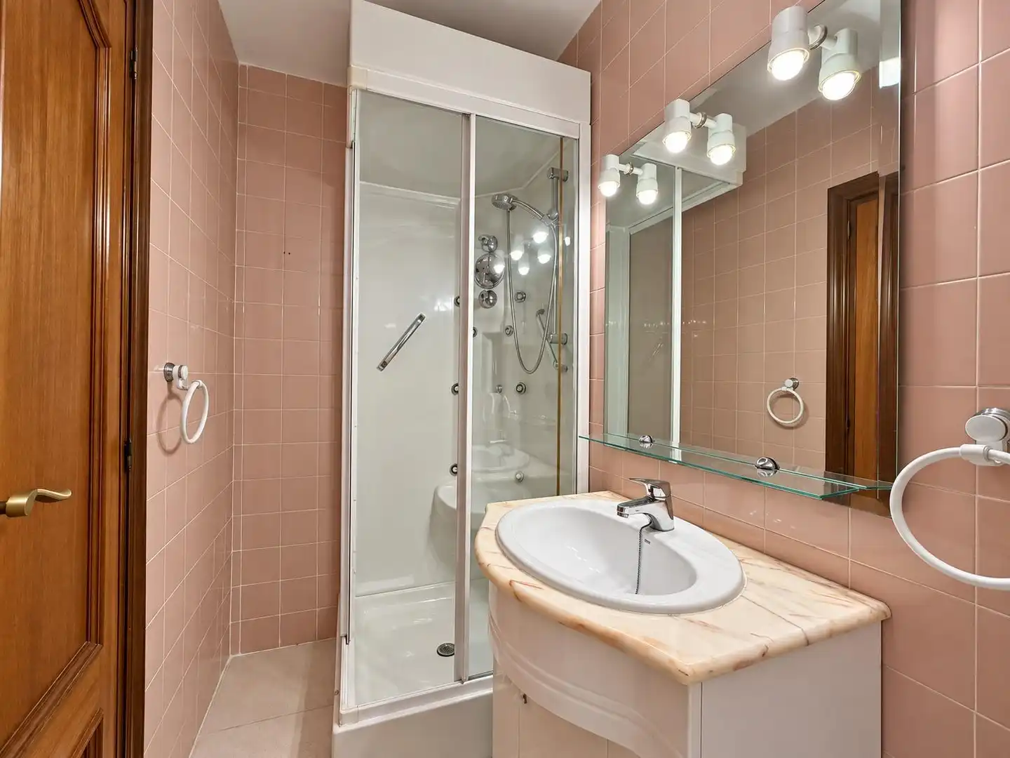 Bathroom of Flat for rent in Burjassot  with Furnished