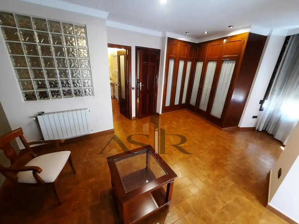 Haus mit Terrasse zur Miete in Casc Urbà, imagen 10