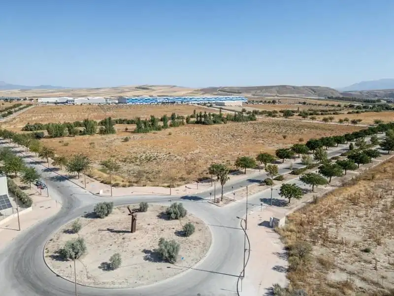 Terreni e lotti in vendita a Avenida Avenida de Entrecaminos, imagen 2