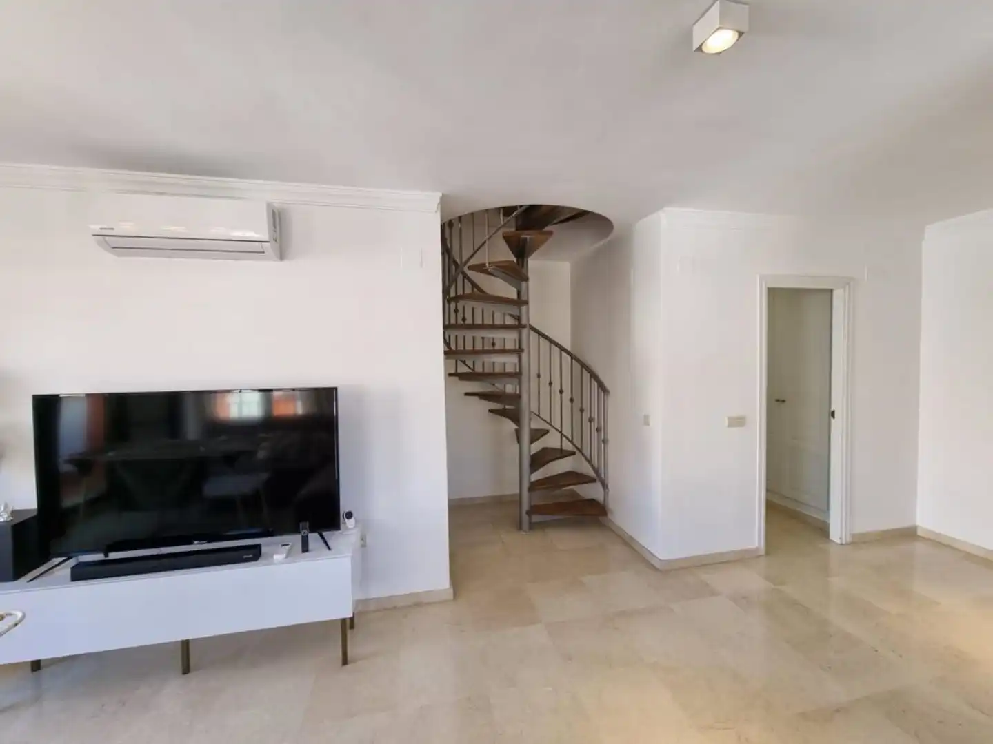 Duplexes for rent in Estepona  with Air Conditioner, Furnished and Balcony