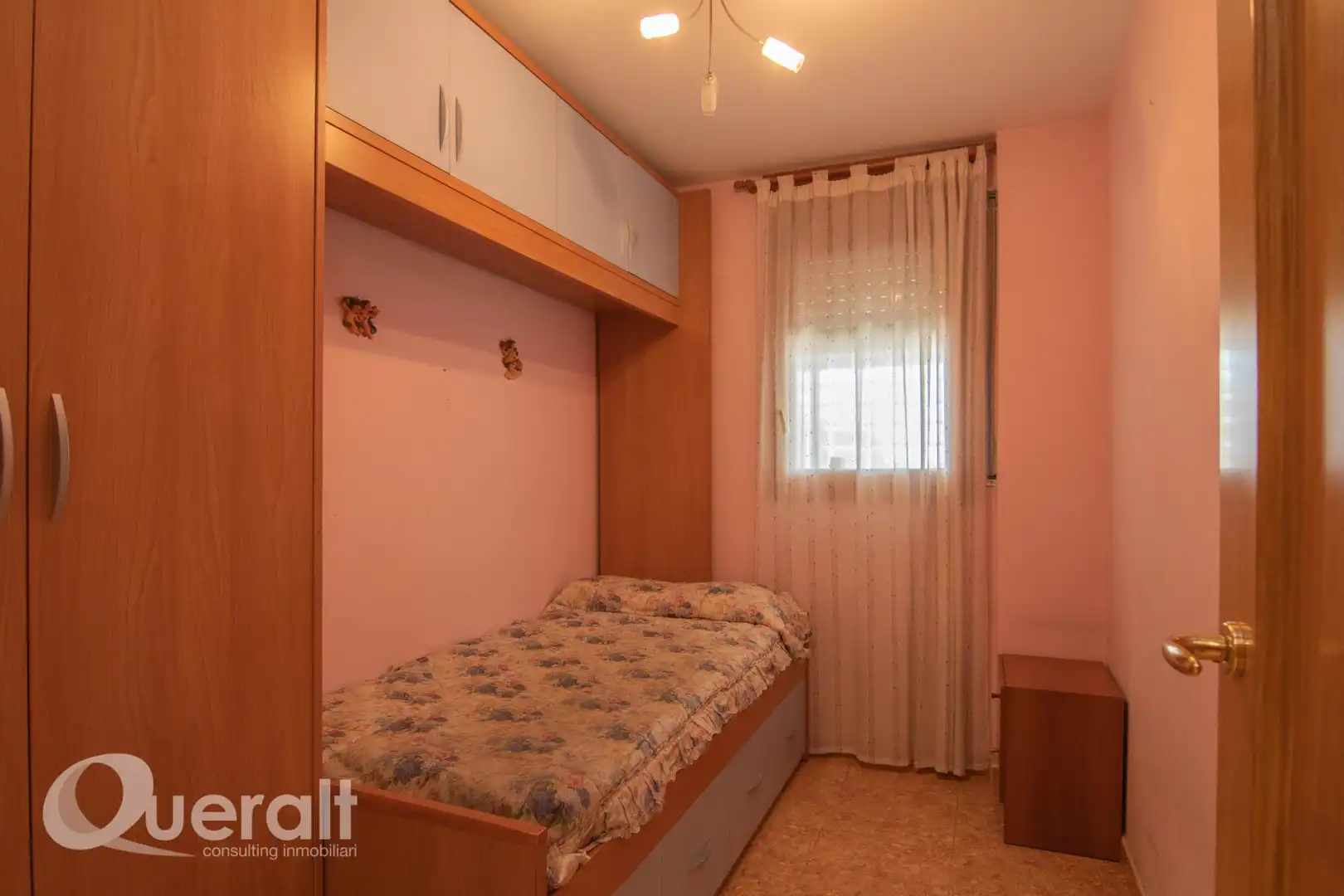 Schlafzimmer von Wohnung zum Verkauf in Lleida mit Heizung, Abstellraum und Ofen