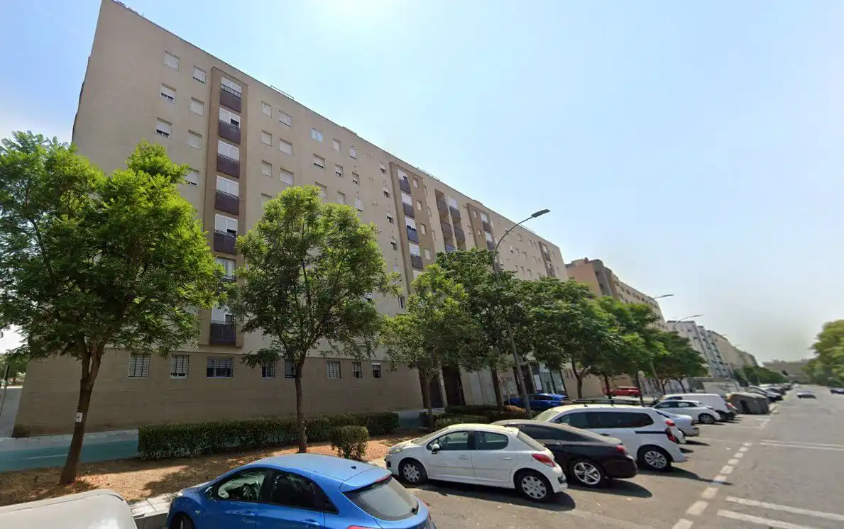 Parking à louer à Este - Alcosa- Torreblanca