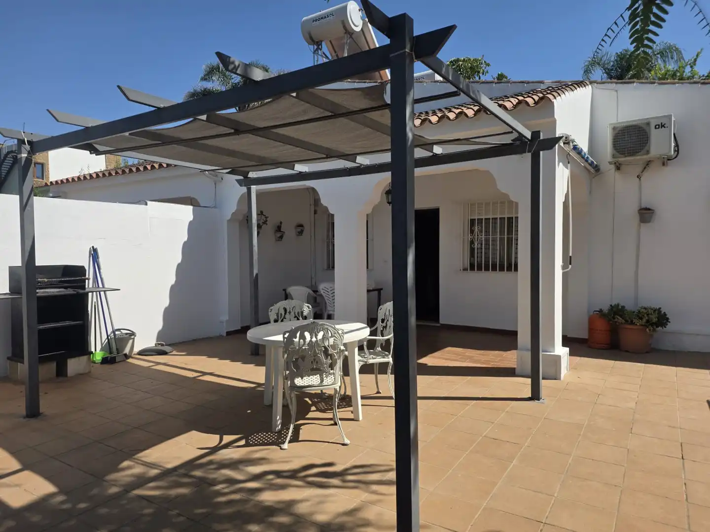 Terrassa de Casa adosada de lloguer en Conil de la Frontera amb Aire condicionat, Terrassa i Piscina