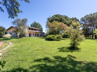 Detached house with balcony for sale in Cardedeu
