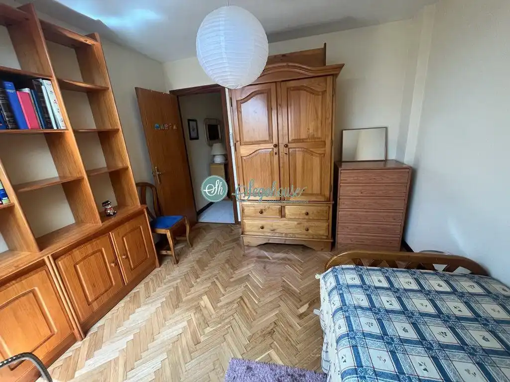 Bedroom of Flat for sale in Segovia  with Heating, Parquet flooring and Terrace