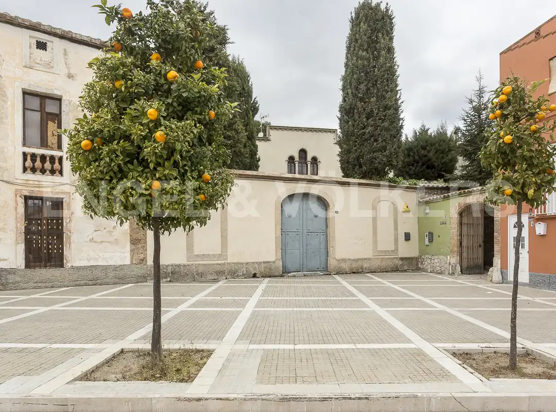 Außenansicht von Gebäude zum Verkauf in Puigdàlber