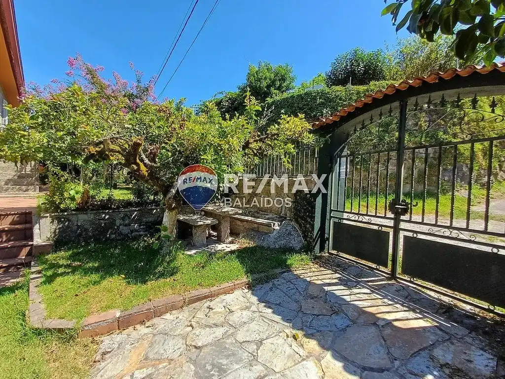 Garden of Houses for sale in Covelo  with Heating, Private garden and Parquet flooring