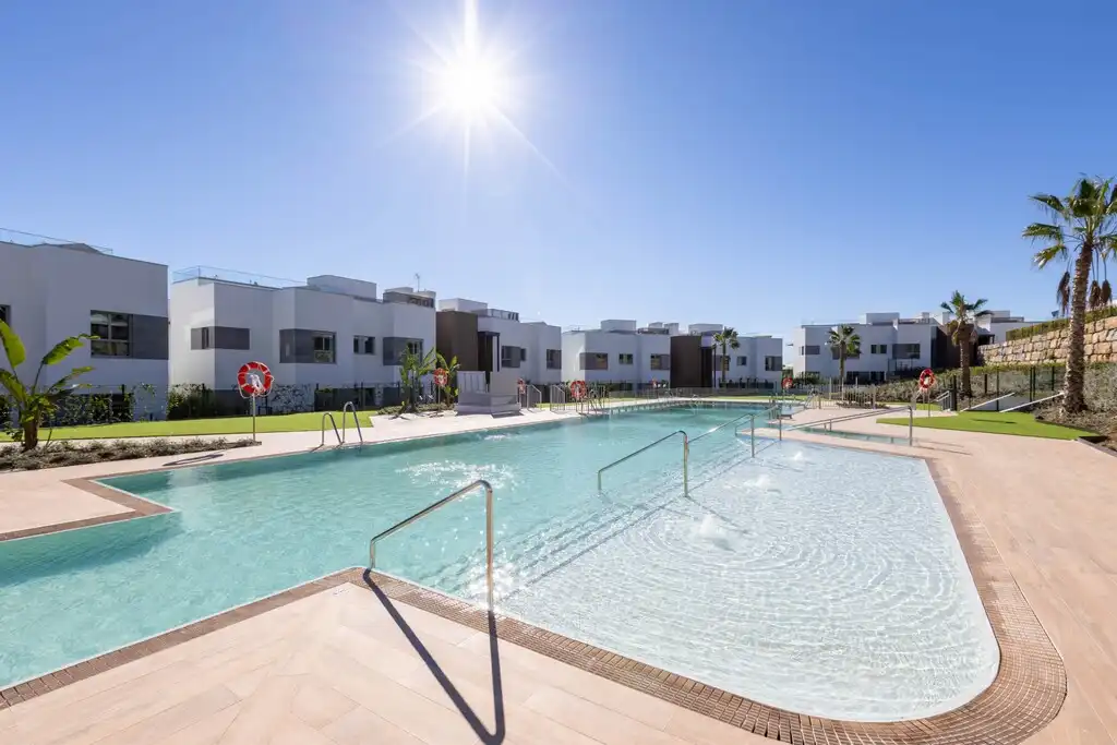 Piscina de Dúplex en venda en Marbella amb Terrassa i Piscina comunitària