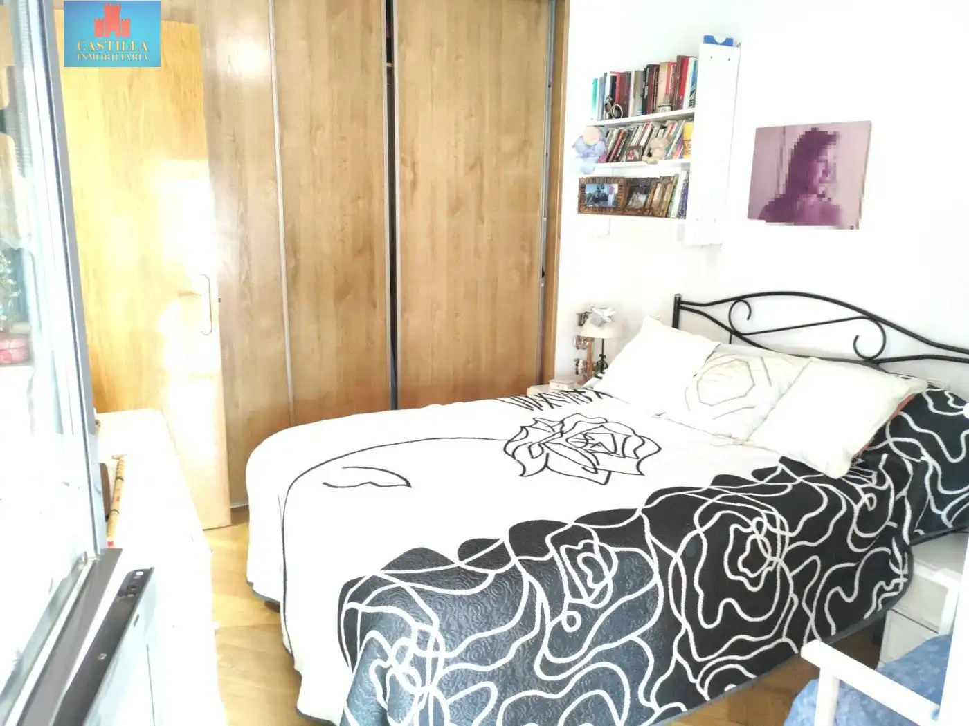 Habitación de Casa adosada en venta en Ávila con Calefacción, Jardín privado y Terraza