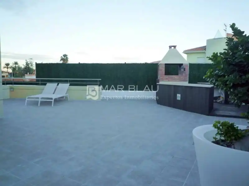 Terrassa de Casa o xalet en venda en Gandia amb Aire condicionat, Terrassa i Piscina