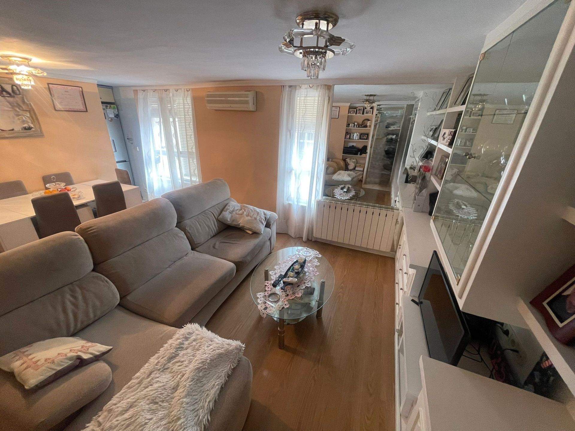 Sala d'estar de Pis en venda en  Madrid Capital amb Aire condicionat i Calefacció
