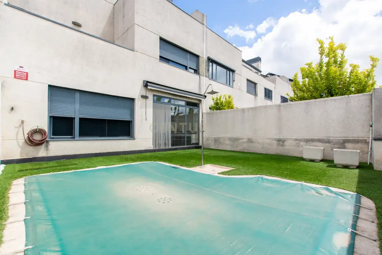Exterior view of Detached homes for sale in Parla  with Air Conditioner, Storage room and Swimming Pool