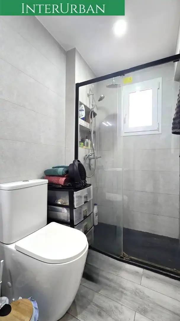 Baño de Piso en venta en Llíria con Aire acondicionado, Calefacción y Balcón
