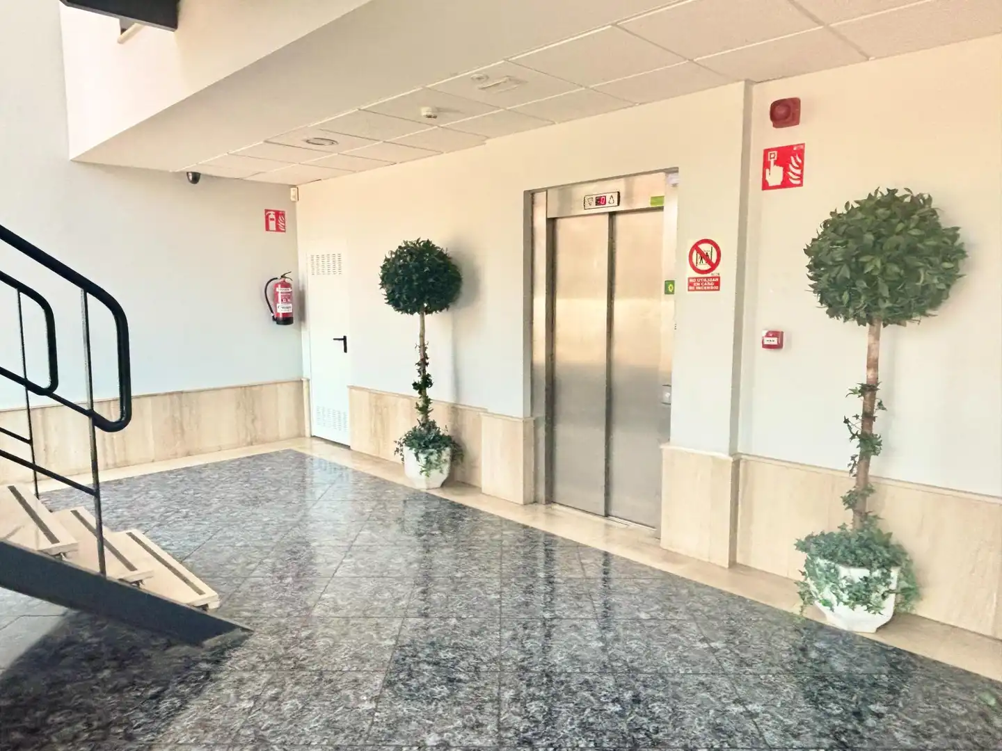 Oficina amb ascensor de lloguer a Bagatza - San Vicente, imagen 3