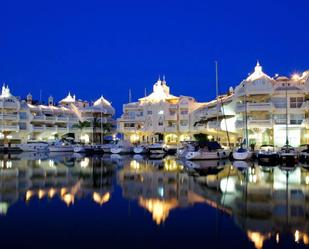 Vista exterior de Edifici en venda en Benalmádena