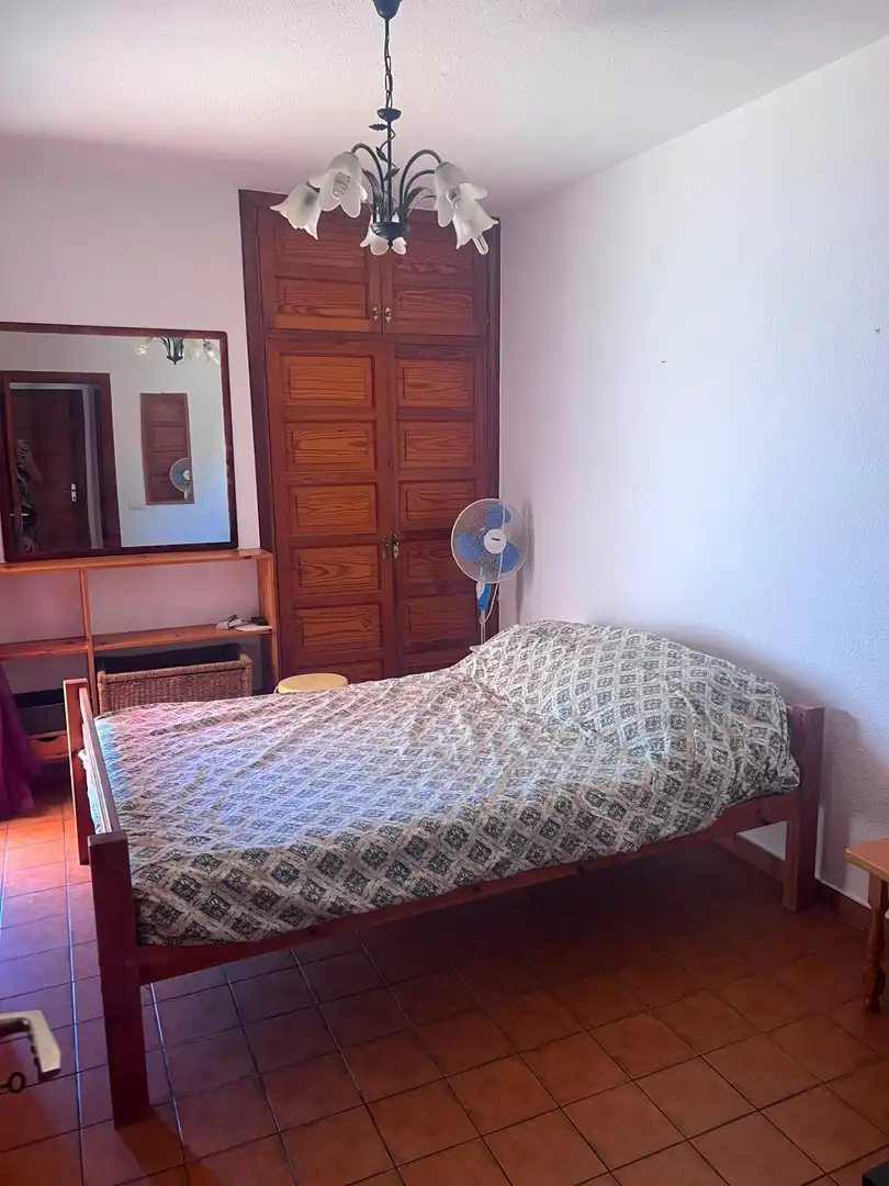 Habitación de Apartamento en venta en Arona con Terraza, Amueblado y Piscina comunitaria