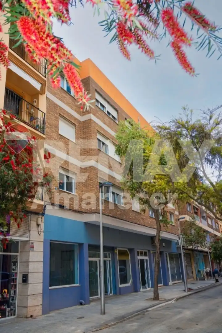 Vista exterior de Piso de alquiler en Dénia con Aire acondicionado, Trastero y Alarma