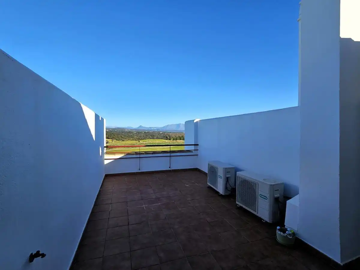 Reihenhaus mit Terrasse zum Verkauf in La Alcaidesa, imagen 5