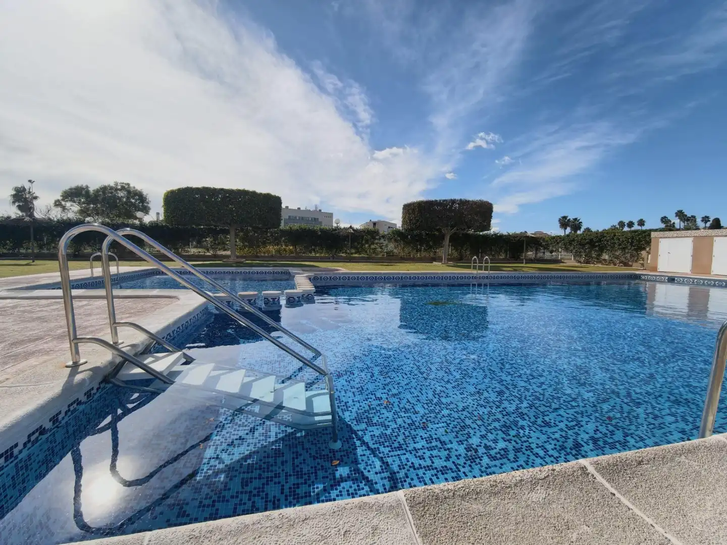 Schwimmbecken von Dachboden zum Verkauf in Orihuela mit Terrasse, Möbliert und Gemeinschaftspool