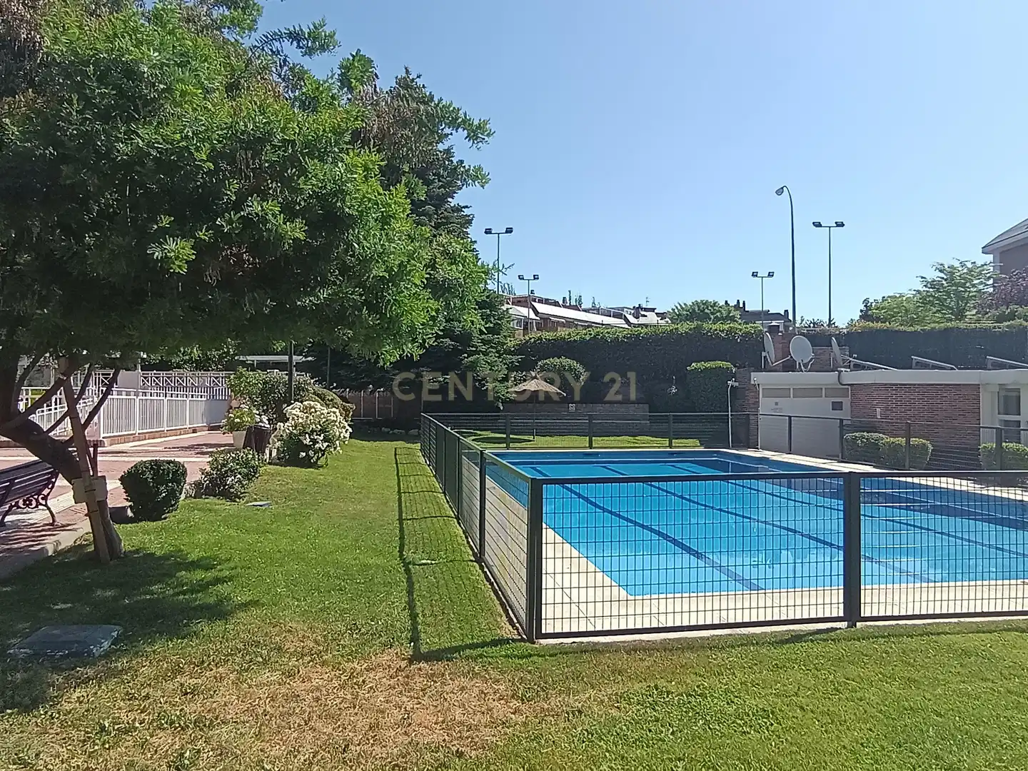 Piscina de Apartamento de alquiler en Majadahonda con Trastero, Horno y Lavadora