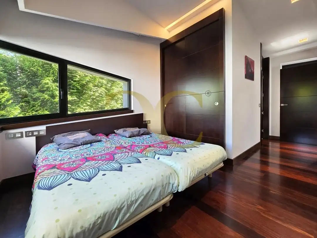 Habitación de Casa o chalet en venta en Gijón  con Calefacción, Jardín privado y Terraza