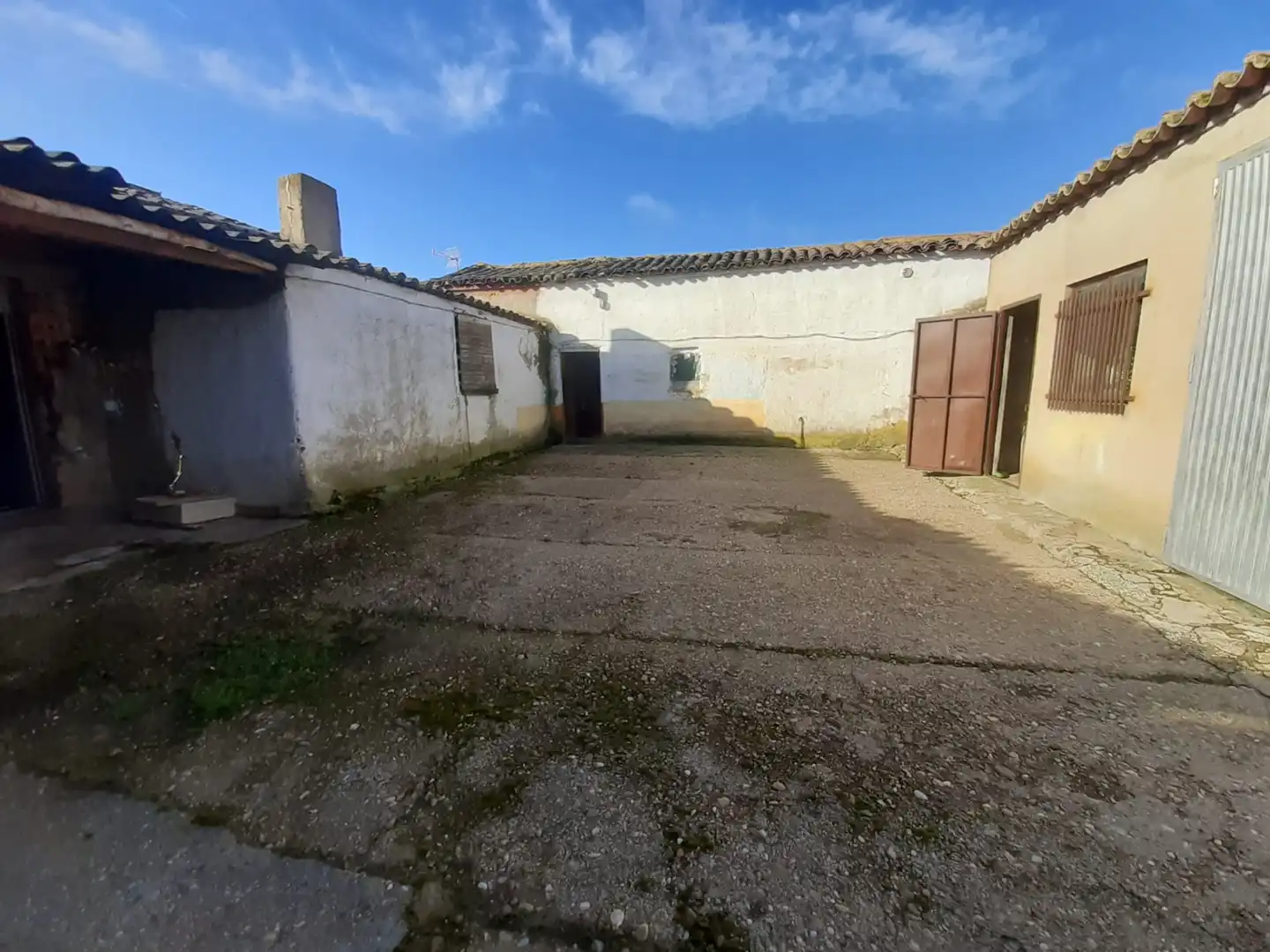Exterior view of Country homes for sale in Villaralbo