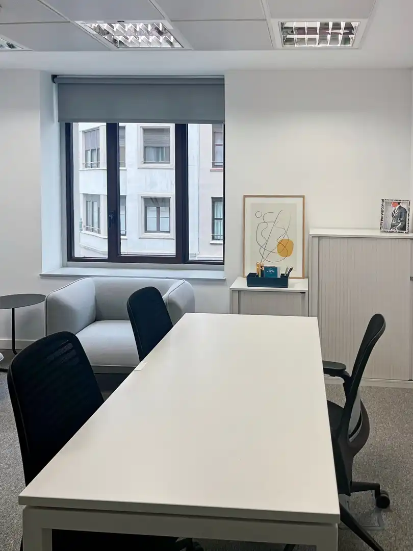 Oficina de alquiler en Bilbao  con Aire acondicionado, Calefacción y Amueblado