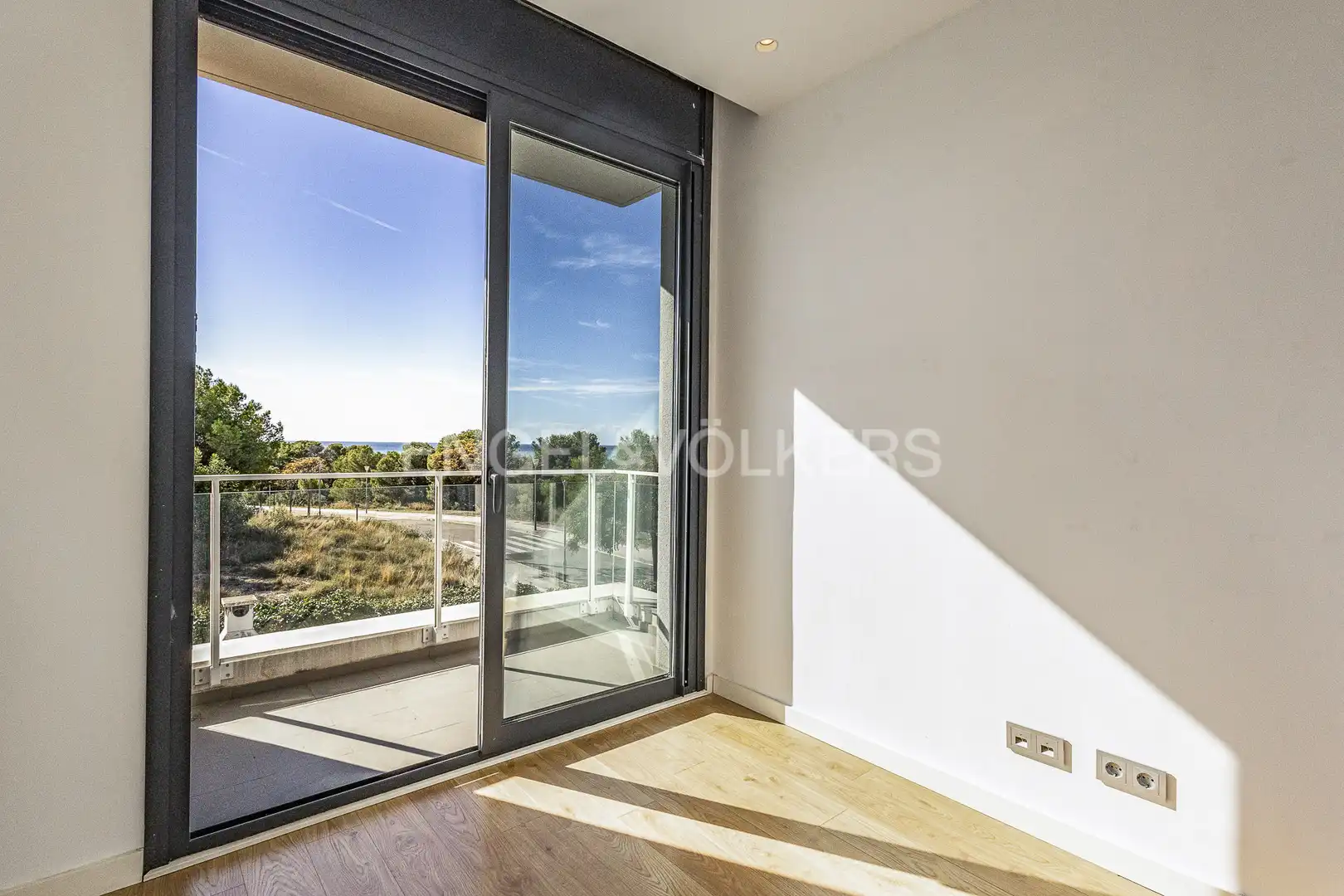 Habitación de Casa o chalet en venta en Vilanova i la Geltrú con Aire acondicionado, Calefacción y Jardín privado